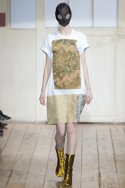 Look 1